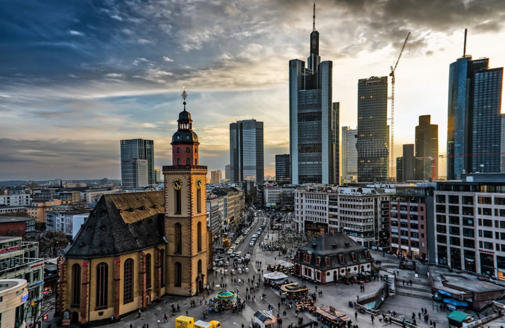 Wat maakt Frankfurt de ideale stad voor een romantische stedentrip?